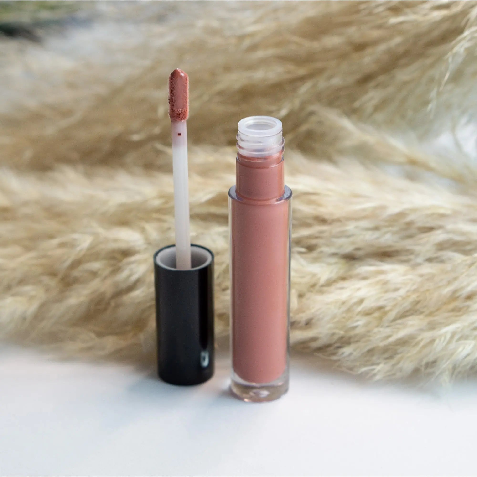 Lip Gloss - Wild Thing - BALIVENO FASHION HOUSE LTD