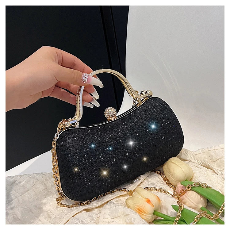 Evening party bags: This year, there is a trend for sophisticated and feminine women's bags. There are simple buttoned small bag