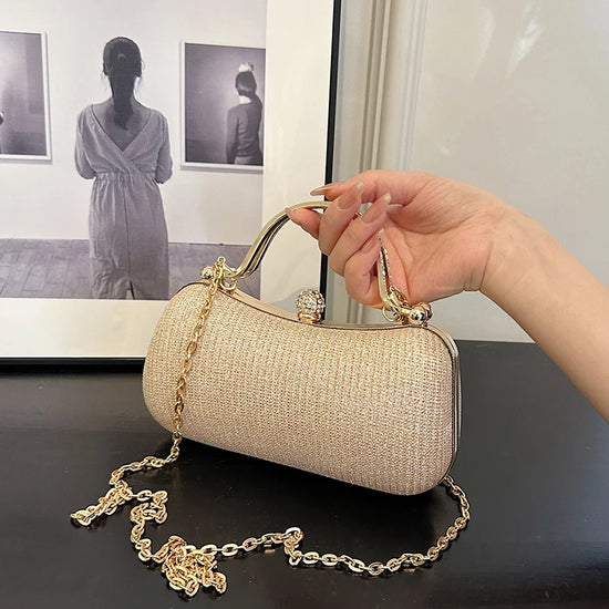 Evening party bags: This year, there is a trend for sophisticated and feminine women&