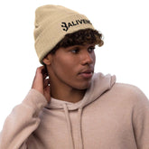 Baliveno RibbedBaliveno Ribbed knit beanieMake a statement and set your own trends with the Baliveno Ribbed Knit Beanie – your go-to accessory for all seasons, not just the cold weather.
Crafted from a blend[Bal]