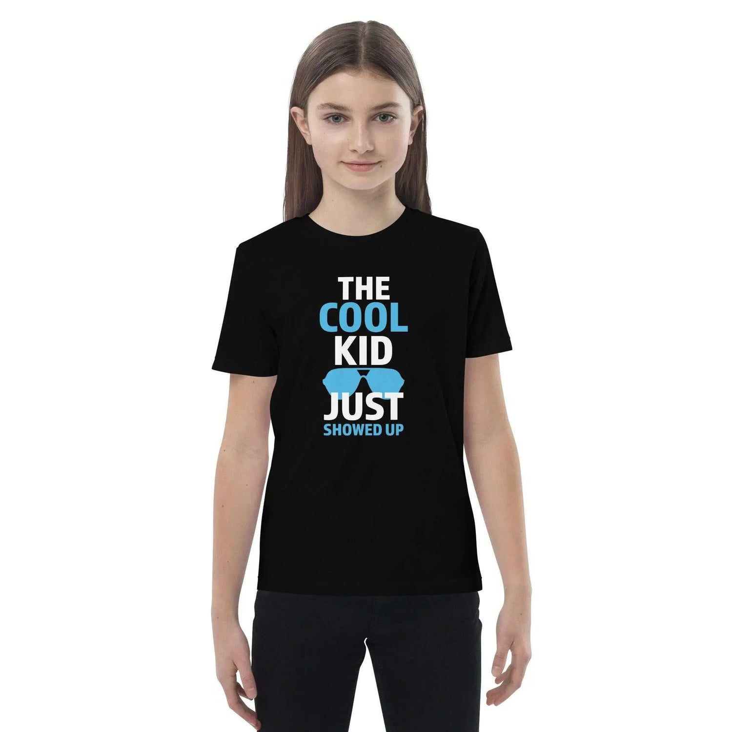 The Cool KidThe Cool Kid Just Showed Up T-shirtIntroducing "The Cool Kid Just Showed Up" T-shirt – the perfect blend of style, comfort, and sustainability for your little trendsetter! Crafted from 100% organic ri[Bal]