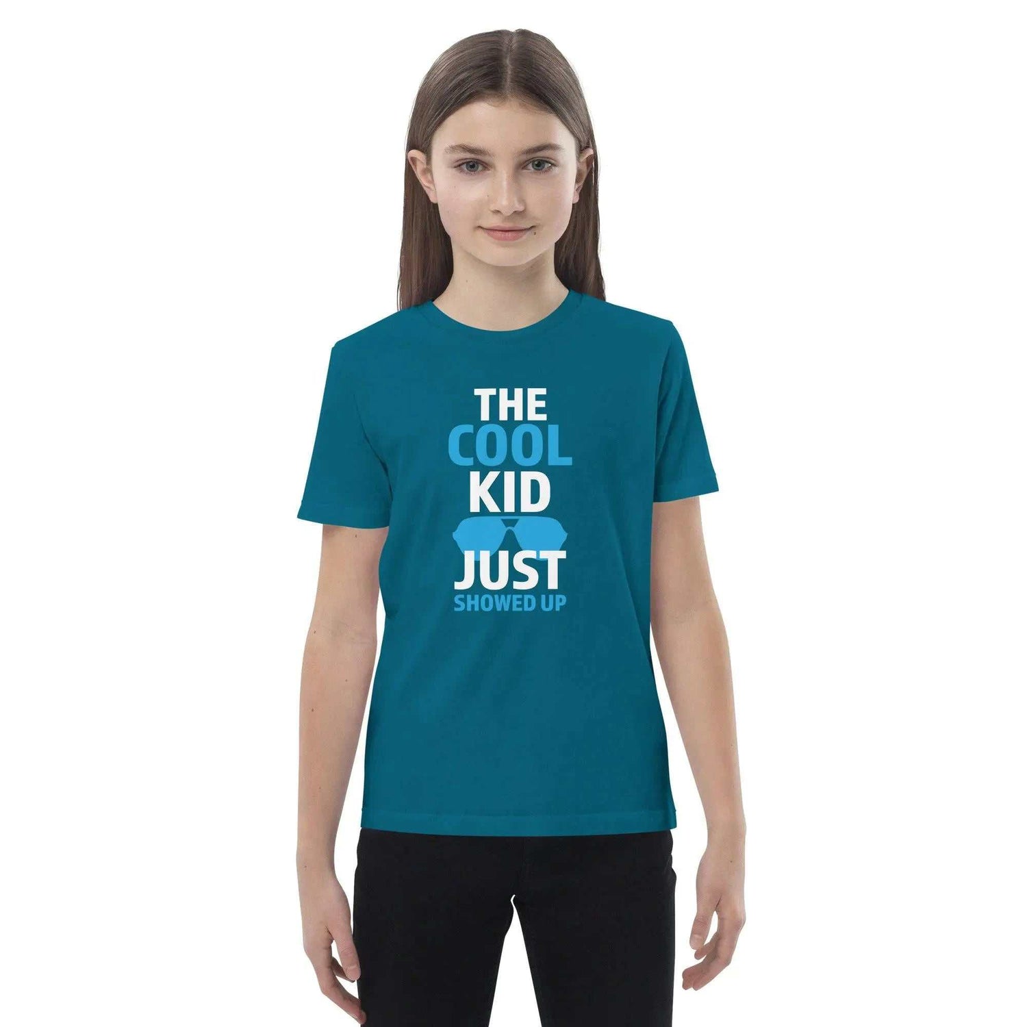 The Cool KidThe Cool Kid Just Showed Up T-shirtIntroducing "The Cool Kid Just Showed Up" T-shirt – the perfect blend of style, comfort, and sustainability for your little trendsetter! Crafted from 100% organic ri[Bal]
