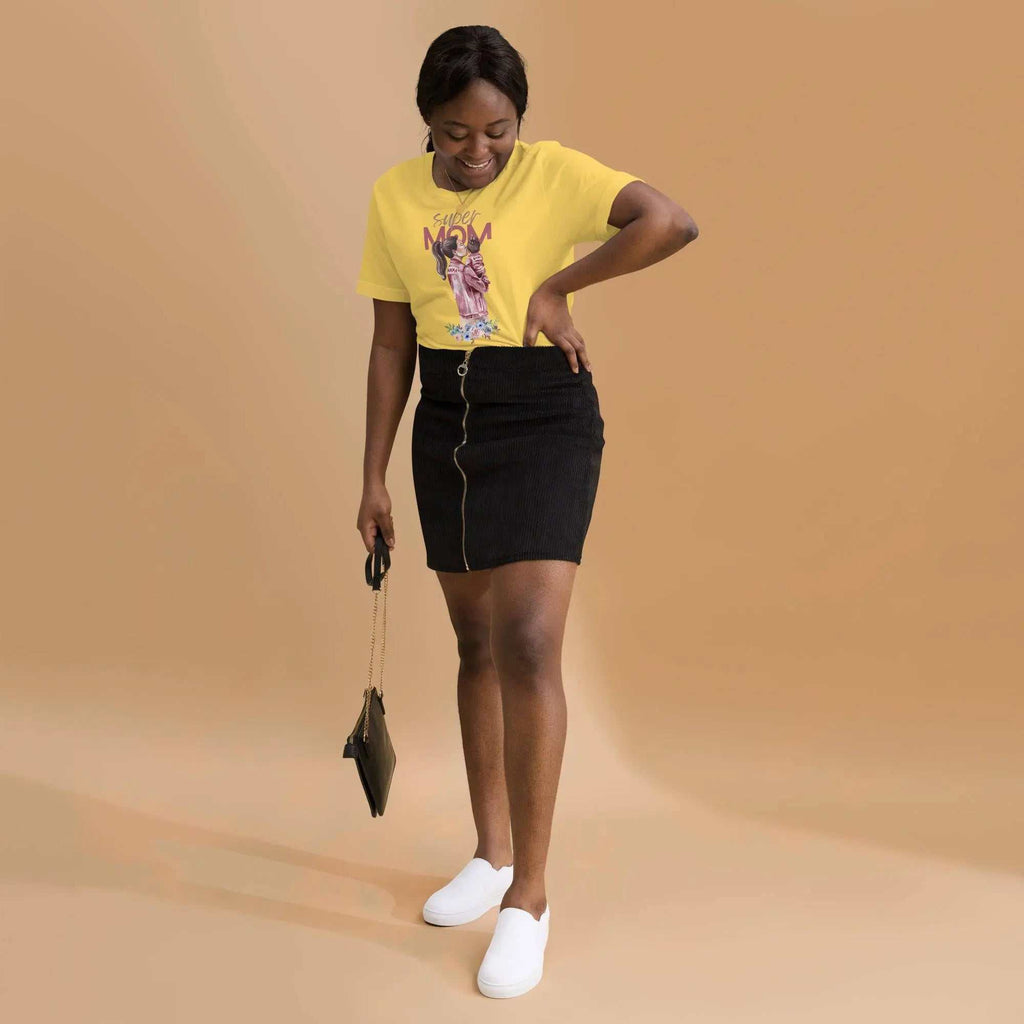 Super Mom T-shirtSuper Mom T-shirtElevate your everyday wardrobe with our Super Mom T-shirt – a garment that exceeds every expectation. Experience the ultimate combination of softness, lightweight co[Bal]