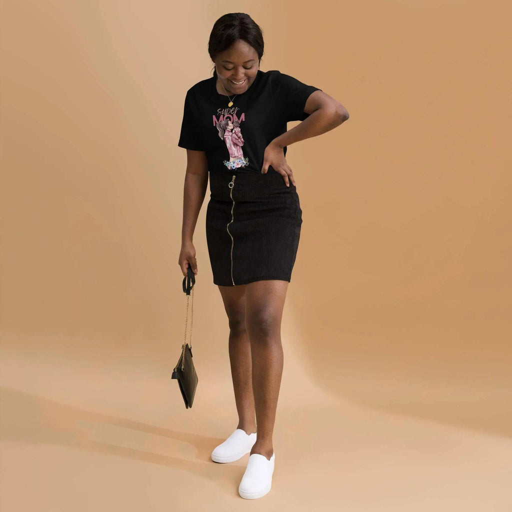 Super Mom T-shirtSuper Mom T-shirtElevate your everyday wardrobe with our Super Mom T-shirt – a garment that exceeds every expectation. Experience the ultimate combination of softness, lightweight co[Bal]