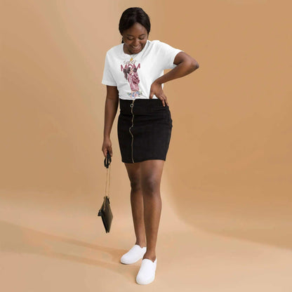 Super Mom T-shirtSuper Mom T-shirtElevate your everyday wardrobe with our Super Mom T-shirt – a garment that exceeds every expectation. Experience the ultimate combination of softness, lightweight co[Bal]
