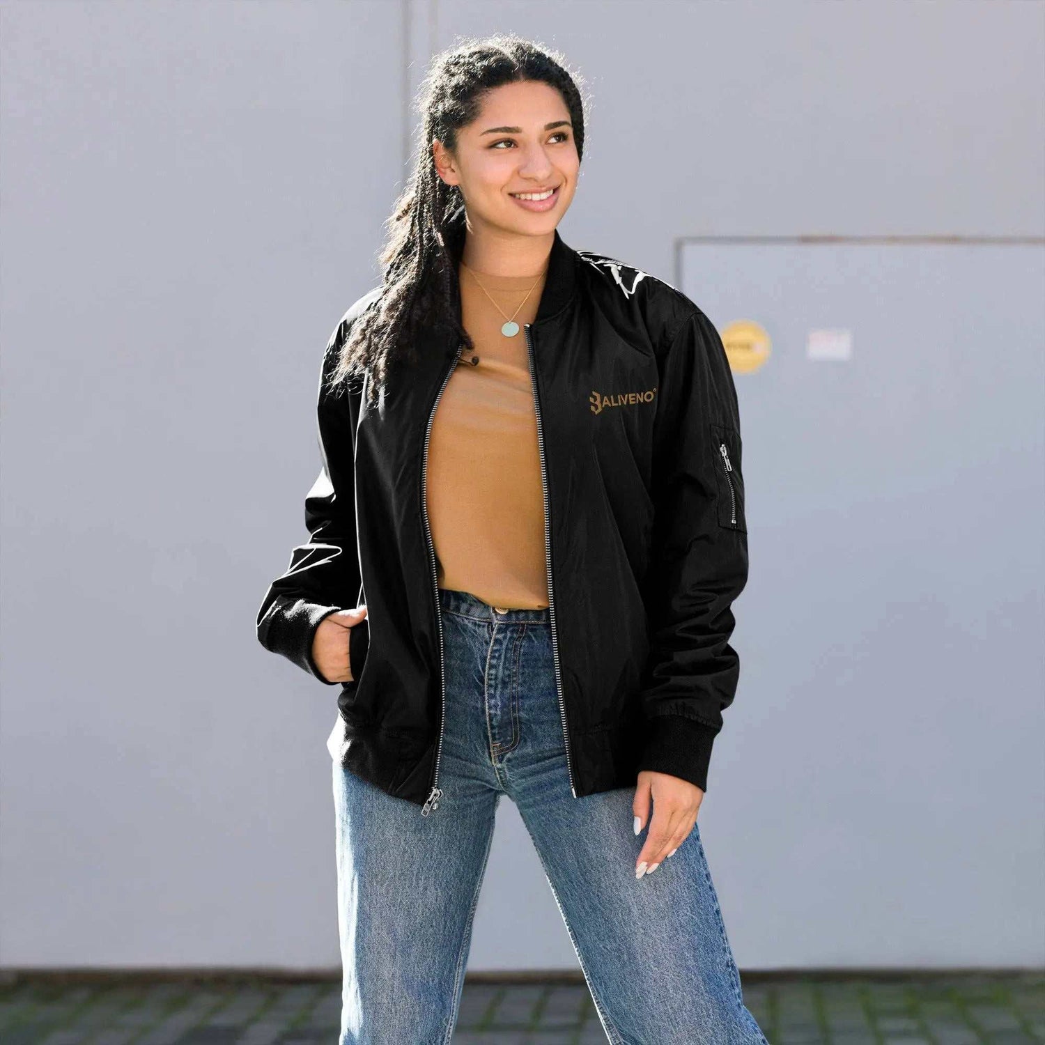 Baliveno PremiumBaliveno Premium recycled bomber jacketElevate your outerwear game with the Baliveno Premium Recycled Bomber Jacket - a timeless classic crafted with sustainability and style in mind.
Made entirely from 1[Bal]