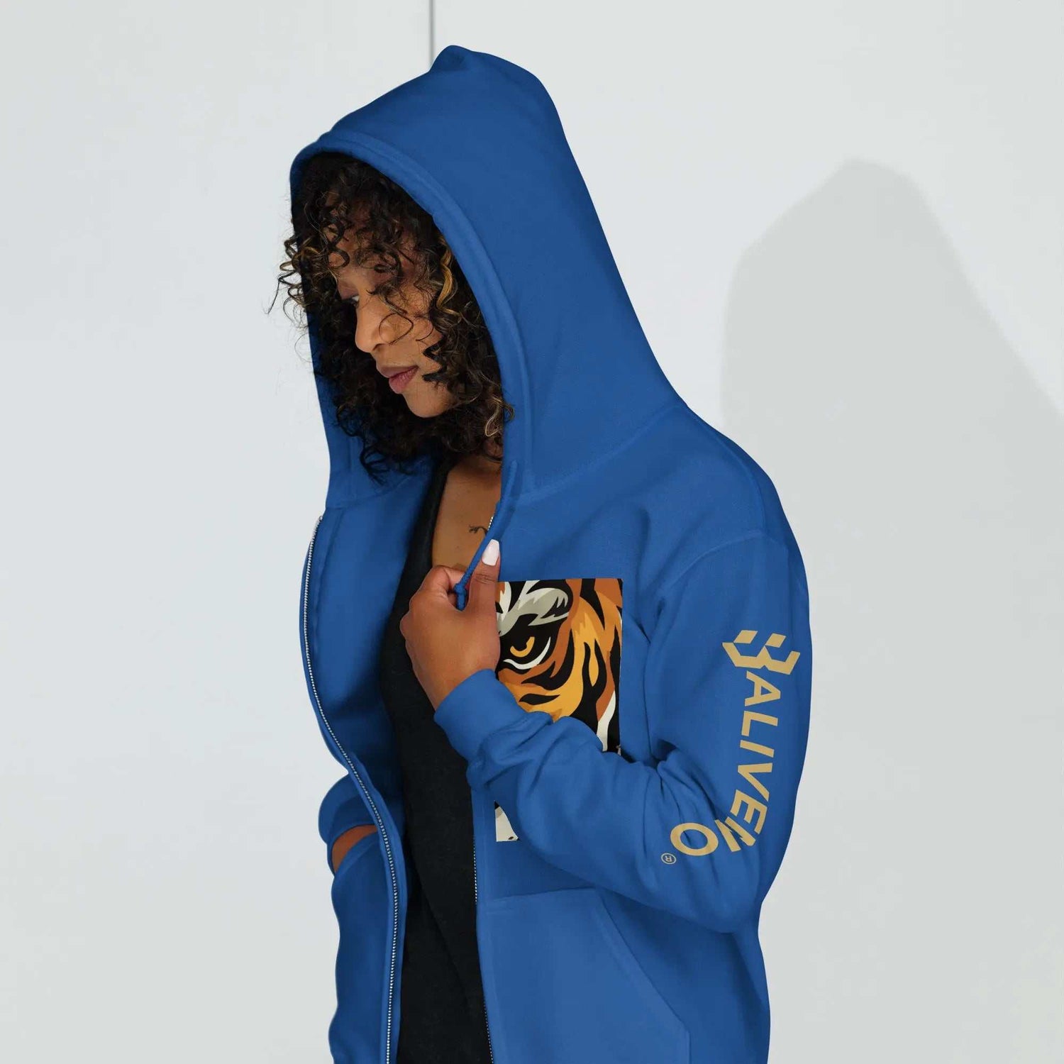 Baliveno Savage Zip HoodieBaliveno Savage Zip HoodieExperience the perfect blend of style and comfort with the Baliveno Savage Zip Hoodie – destined to become your new favorite staple.
Crafted with meticulous attentio[Bal]