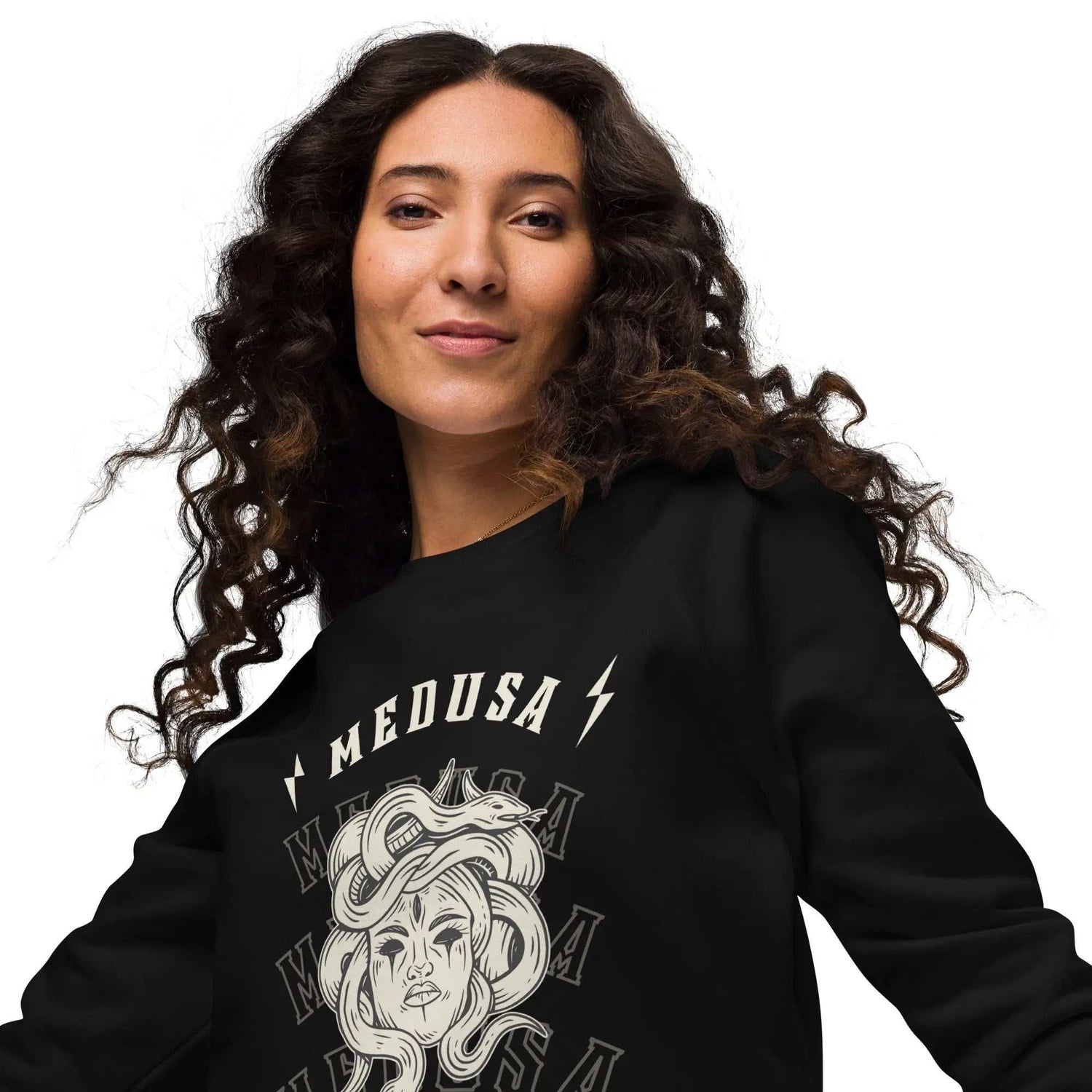 Medusa RaglanMedusa Raglan SweatshirtAchieve both comfort and style effortlessly with our Medusa Raglan Sweatshirt. Designed to be your go-to choice for feeling cozy and looking fashionable, this unisex[Bal]