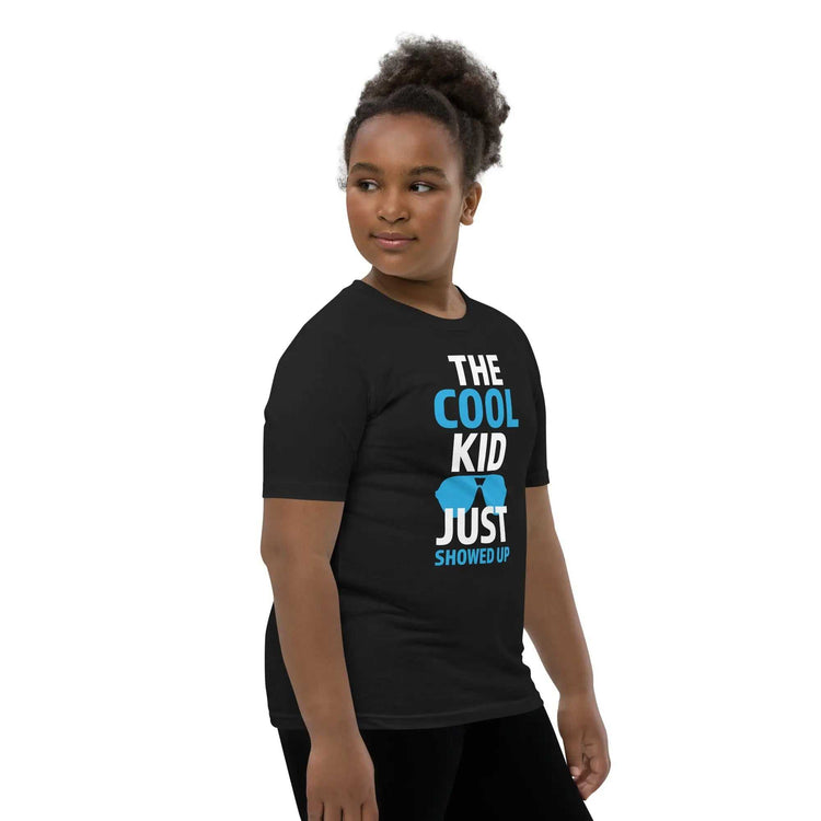 The Cool KidThe Cool Kid Just Showed Up T-ShirtIntroducing "The Cool Kid Just Showed Up" T-shirt – the perfect blend of style, comfort, and sustainability for your little trendsetter! Crafted from 100% organic ri[Bal]